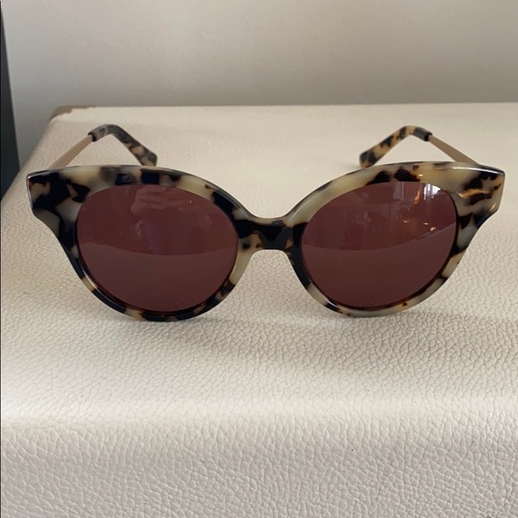 Madewell Accessories - Madewell cat eye sunglasses